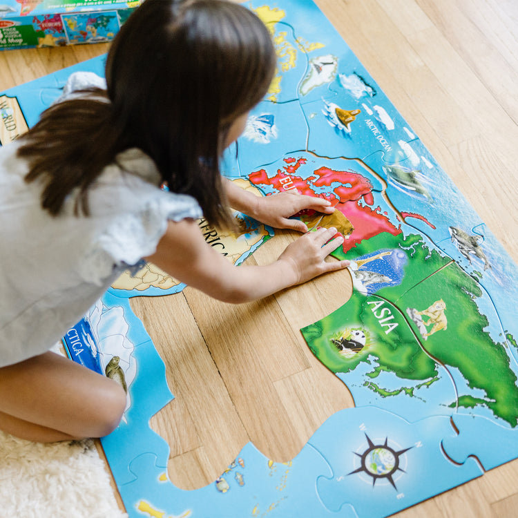 WORLD MAP FLOOR PUZZLE