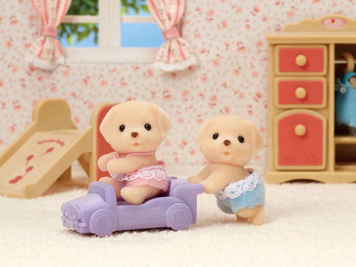 YELLOW LABRADOR FAMILY