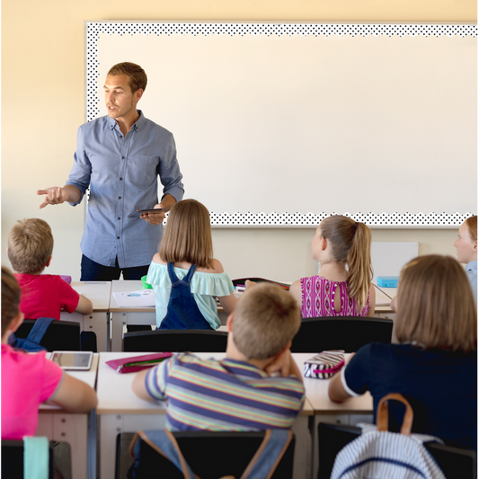 BLACK POLKA DOTS ON WHITE