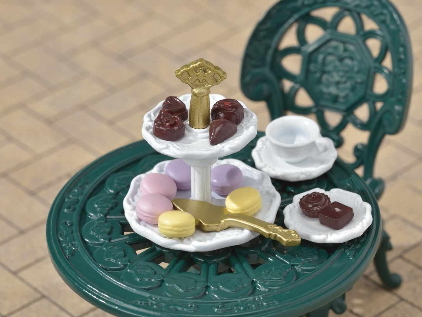 TEA AND TREATS SET
