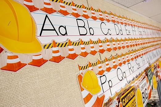 UNDER CONSTRUCTION CONE BORDER