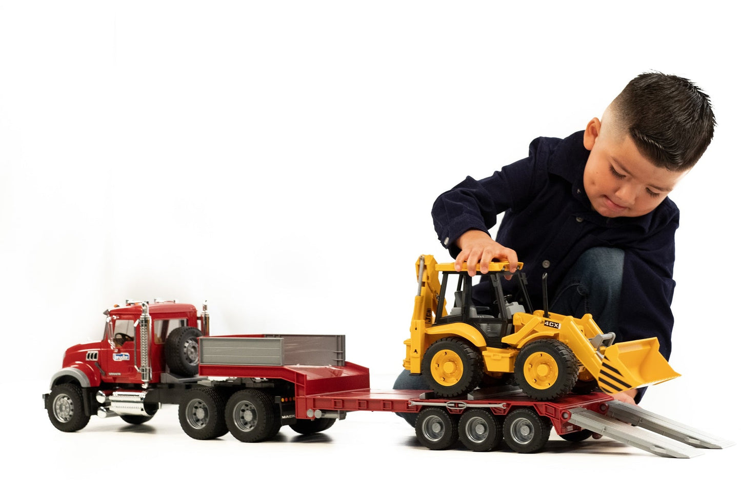 GRANITE TRUC WITH LOW LOADER