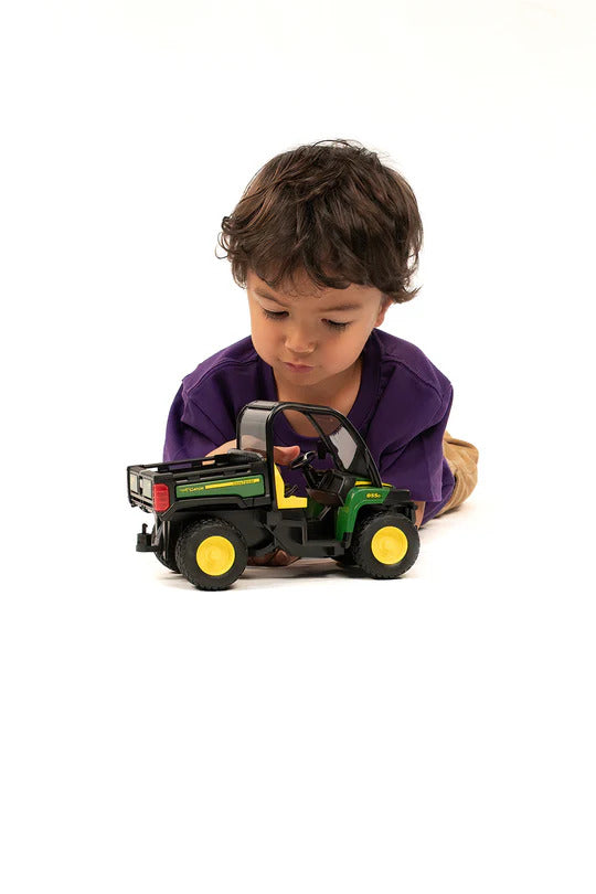 JOHN DEER GATOR