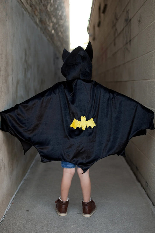 HOODED BAT CAPE 5-6