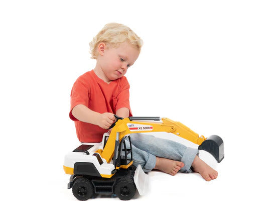 EXCAVATOR
