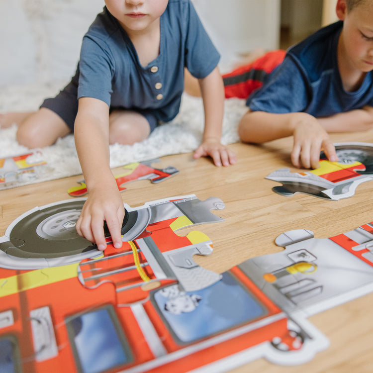 FIRE TRUCK FLOOR PUZZLE