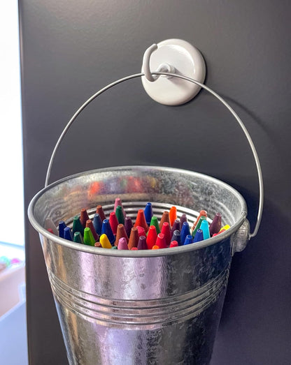 BLACK AND WHITE MAGNETIC HOOKS